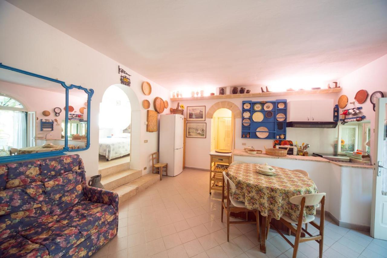 Trulli Girasoli E Viole Cocolicchio Ruang foto